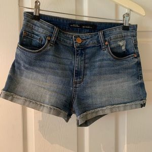 Seethusoul high rise boyfriend short size 26